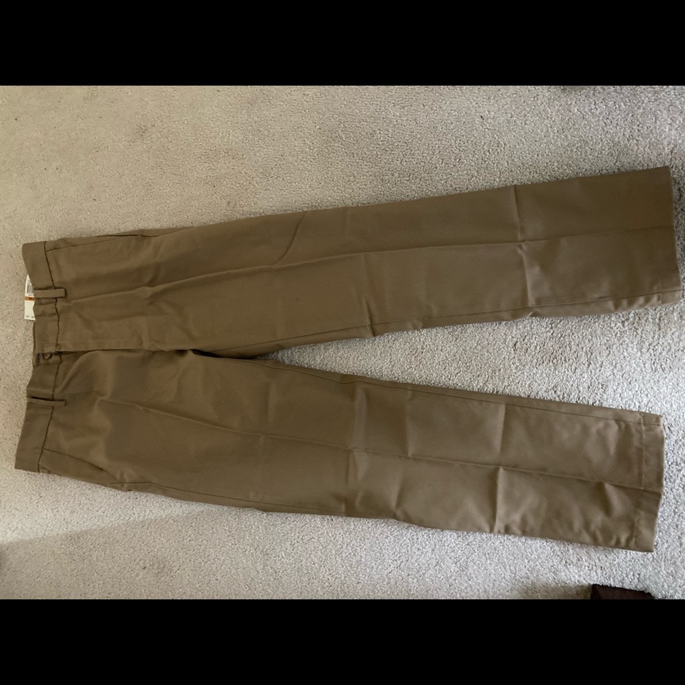 (New) Izod Chino pants 29 waist 30 length slim fit